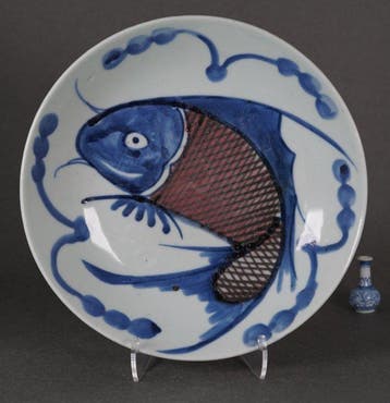 Jiaqing (1796-1820) - Kom - Large Copper Red Glazed Fish, Antiek en Kunst