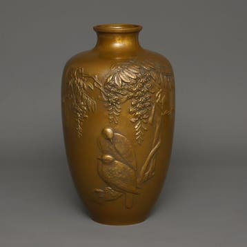 Balustervaas met duif- en wisteria-ontwerp - Gecoat