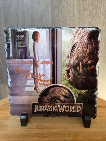 Jurassic World - Signed by Bryce Dallas Howard, with SWAU, Nieuw