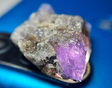 42,7 cts - Natuurlijke kristal-tanzaniet Ruw- 8.54 g