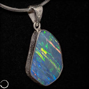 Uniek Blue Cliff Opal – Een dans van het licht uit het hart
