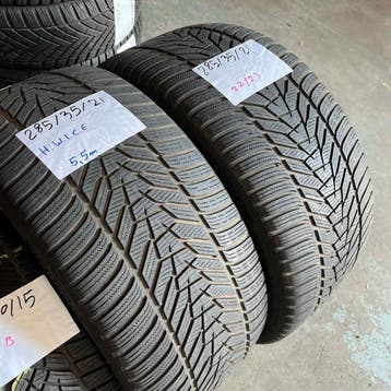 2 x Hankook Winter i*cept evo 285-35-21 Winterbanden 5,5mm, Gebruikt, 285 mm, Band(en), Personenwagen