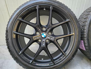 BMW 1 serie F40 F70 2 serie 18 inch 554M winterbanden UNIEK, Auto-onderdelen, 18 inch, Banden en Velgen, Nieuw, Personenwagen
