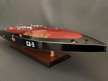 Azimut 1:6 - Tentoonstelling modelboot - Runabout Hydro Miss, Nieuw