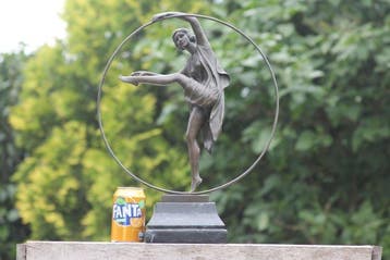 godard - sculptuur, bronzen sculptuur georgian danseres in