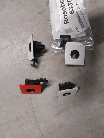 Originele BMW Set bevestigingen, voor achterste PDC-sensor, Ophalen of Verzenden, Nieuw, BMW, Bumper