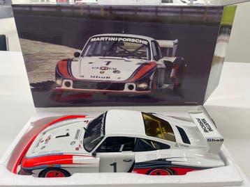 CMR 1:12 - Modelauto - Porsche 935 Martini, Nieuw