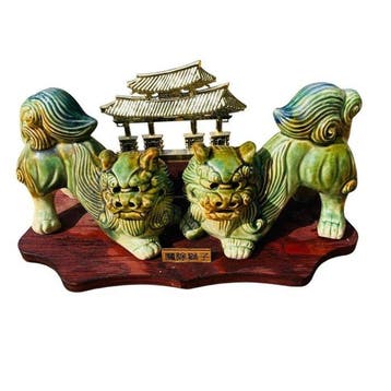 Guardian Lion (Shisa / Foo Dog) Ceramic Sculpture with, Antiek en Kunst