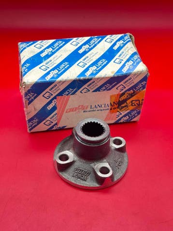 Fiat 850 Sport Coupe 850T 900T aandrijfas flens, Verzenden, Nieuw, Fiat