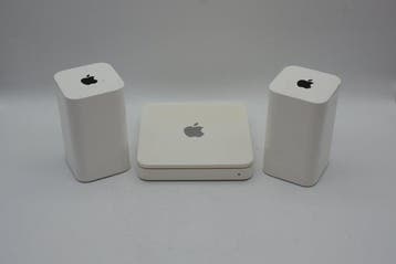 Lot of 3 vintage Apple devices: 2X AirPort Xtreme (6th gen), Nieuw