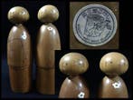 Gesigneerde Usaburo / Japanse vintage houten kokeshi-pop