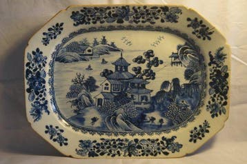 Bord - Chinese Qianlong-periode (1736-1795) blauw-witte