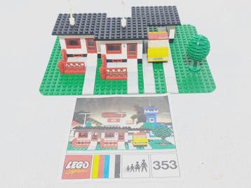 Lego Set - 353 - Classic Town, Classic - Bungalow Set (1x), Nieuw
