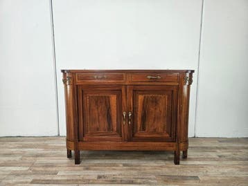 Credenza - Dressoir met messingversieringen. - Walnoot,, Antiek en Kunst