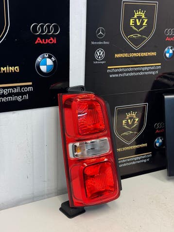 Peugeot Expert achterlicht set rechts en links bj.2021, Gebruikt, Peugeot