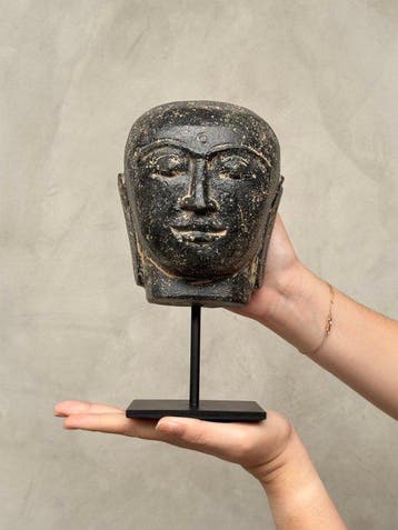 Beeld, NO RESERVE PRICE - Stunning Javanese Budha Head on a