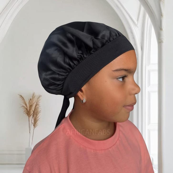Zwart Satijnen slaapmuts met bandjes (kinderen / kindermaat, Sieraden, Tassen en Uiterlijk, Uiterlijk | Haarverzorging, Nieuw