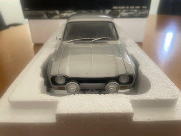 Minichamps 1:18 - Modelauto - FORD ESCORT RS 1600 MKI, Nieuw