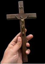 De Bewaarder van de Stilte: Oud en mysterieus Victoriaans