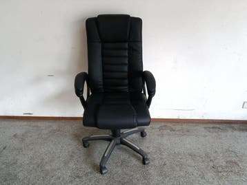 Zwarte Bureaustoel Kunstleer - B63 x D68 x H120 cm