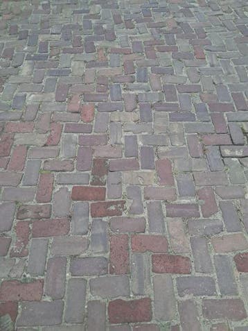 Oude gebakken keiformaten Miste (op pallets), Ophalen of Verzenden, Gebruikt, Keramiek, Klinkers