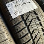 2 x Pirelli Sottozero 3 225-55-16 Winterbanden 7mm, Auto-onderdelen, Banden en Velgen, Gebruikt, 16 inch, Band(en), Personenwagen