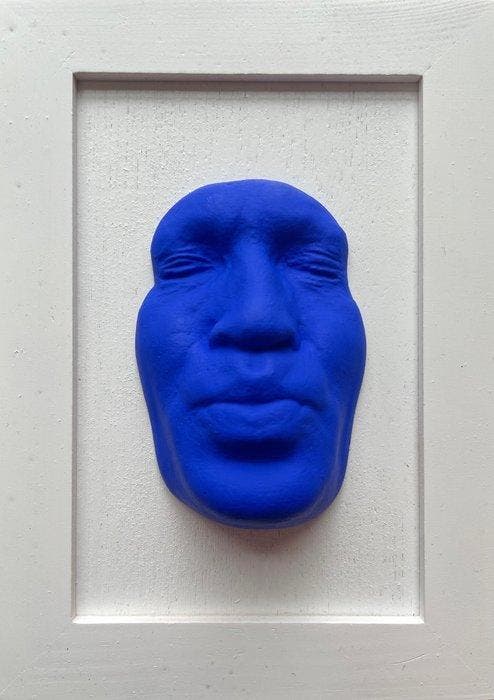 gregos - Blue kiss on white background-White frame, Antiek en Kunst, Kunst | Designobjecten