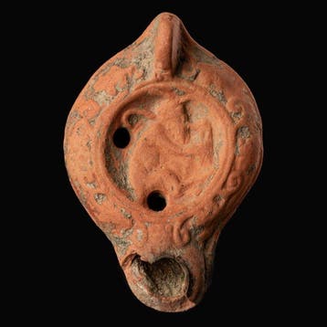 Oud-Romeins Terracotta Olielamp, sater/Pan die panfluiten