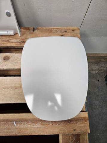 Ideal Standard Dea closetzitting met deksel met softclose, Ophalen of Verzenden, Nieuw, Bad