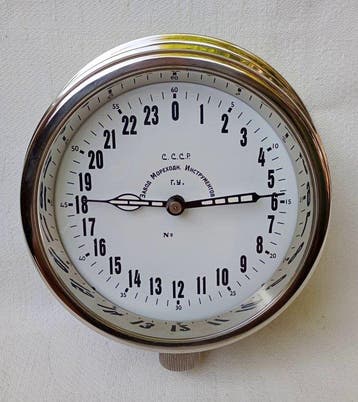Scheepsklok - USSR. Plant of Nautical Instruments - -