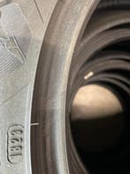 “225 55 17 Goodyear DEMO puntjes zitten er nog op”, Ophalen, Gebruikt, 17 inch, Band(en)