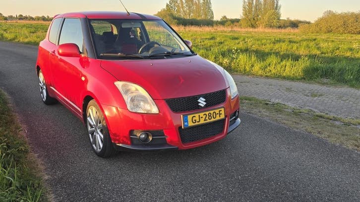 Suzuki Swift 1.6 3D Sport 2008 dubbele sportuit, Auto's, Suzuki, Origineel Nederlands, Te koop, Handgeschakeld, Hatchback, Rood