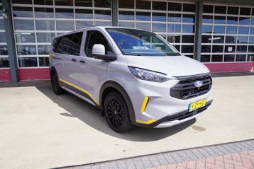 Ford Transit Custom 320L 2.0 TDCI 136PK L2H1 Trail DubbelCab, Gebruikt, Euro 6, Leder, Ford