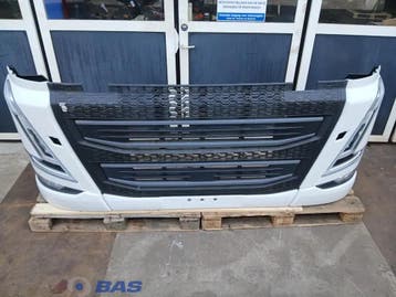 Bumper Volvo FH4B 84219217, Ophalen, Gebruikt, Volvo, Carrosserie en Plaatwerk