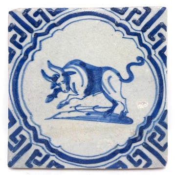 Antiek Tegel - Antieke Delftsblauwe tegel met springende, Antiek en Kunst