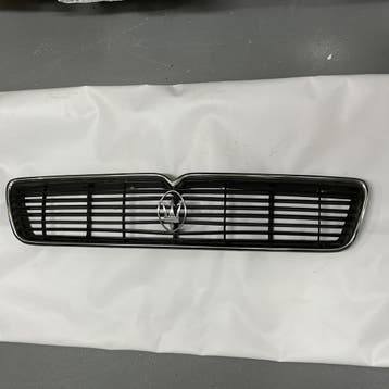 Maserati Quattroporte 4 Grill - 364102304 378300300 37410..., Ophalen of Verzenden, Gebruikt