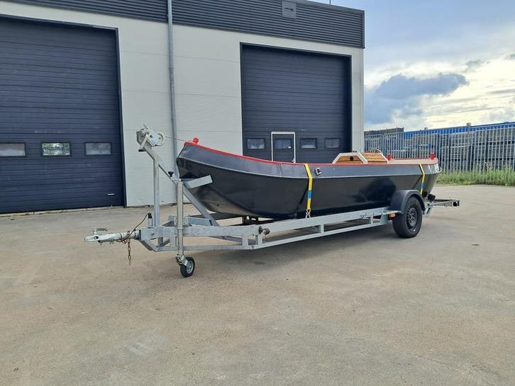Grachtensloep met 8 PK 1 cilinder Deutz diesel motor en t, Watersport en Boten, Sloepen