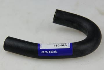 Koelwaterslang van pijp naar oliekoeler. Volvo 700, 900, Ophalen of Verzenden, Nieuw
