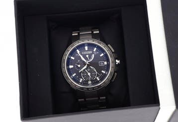 Citizen - Attesa Eco-Drive Radio-Controlled World Time, Nieuw