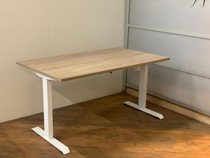 Ferbox Elektrisch Zit Sta Bureau (Actiemodel) Scherpe Prijs!, Huis en Inrichting, Bureaus, Nieuw, Elektrisch, In hoogte verstelbaar