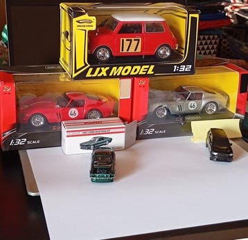 Delicate, Bburago, Mattel, Lix - Modelauto (5) - FERRARI 250, Nieuw