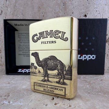 Zippo - Camel Filters - High Polished Brass Lighter – Made, Verzamelen, Nieuw