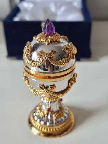 Fabergé ei - Verguld, Metaal