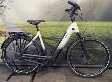 Giant AnyTour E+ 4 DEMO – Elektrische trekkingfiets / e-bike, Zo goed als nieuw, 59 cm of meer, 50 km per accu of meer, Giant