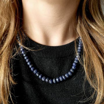 Saffier kralen ketting met gouden slot, Gebruikt, Ophalen of Verzenden, Met edelsteen, Goud