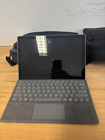 Microsoft Surface Laptop 1 | i5 7e generatie | Touchscreen, Refurbished, SSD