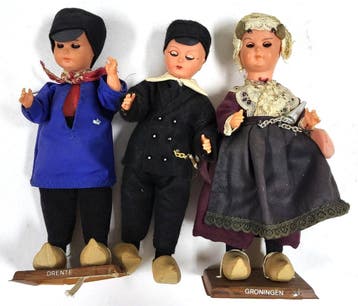 Set van 3 vintage klederdrachtpoppen uit Drenthe en, Verzenden, Gebruikt