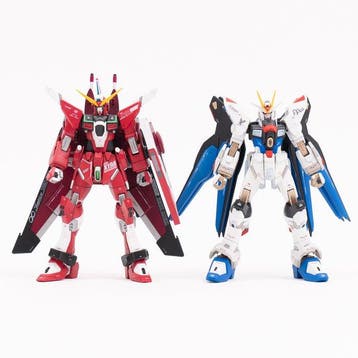 Bandai - Figuur - Custom 1/144 HG Strike Freedom & Infinite
