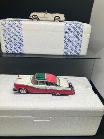 Franklin Mint 1:43 - Modelauto (2) - Chevrolet Corvette, Nieuw
