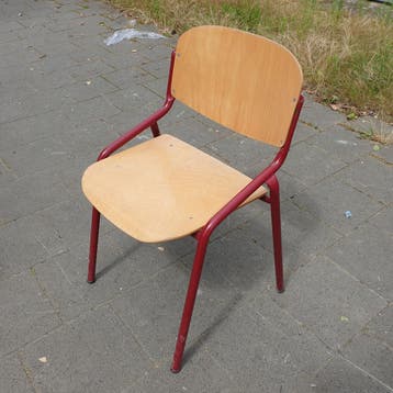 Eromes houten stoel - rood frame, Huis en Inrichting, Ophalen of Verzenden, Nieuw